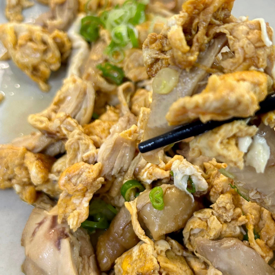鸡汁滑蛋配手撕日式照烧鸡腿